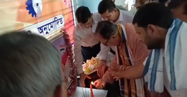 শনিবার উত্তর ত্রিপুরা জেলা সিনিয়র সিটিজেন এবং পেনশনার্স সংঘ কার্যালয়ের শুভ দ্বারোদঘাটন করেন ত্রিপুরা বিধানসভার অধ্যক্ষ বিশ্ববন্ধু সেন