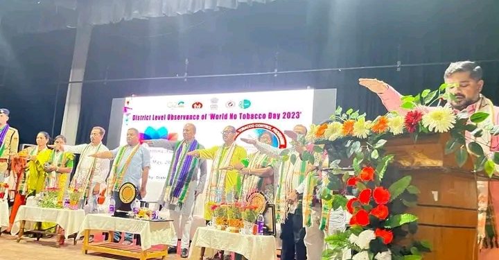 উই নিড ফুড-নট টবাকো’ অর্থাৎ ‘আমাদের খাদ্য চাই, তামাক নয়’ !