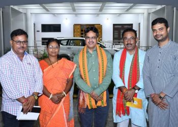 মুখ্যমন্ত্রীর সরকারি বাসভবনে ভারতীয় জনতা পার্টির গুরুত্বপূর্ণ বৈঠক!!