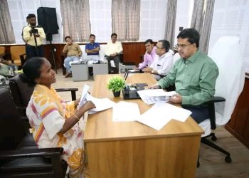 মুখ্যমন্ত্রী সমীপেষু কর্মসূচিতে আম জনতার সমস্যার কথা মনোযোগ দিয়ে শুনলেন মুখ্যমন্ত্রী মানিক সাহা