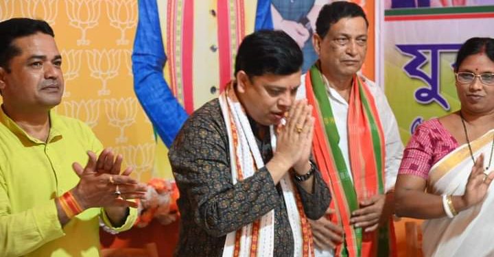 বেকারদের স্বনির্ভর করার লক্ষ্যে কাজ করছে সরকার: মন্ত্রী টিংকু রায়