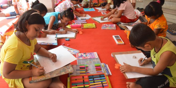 ৫ই জুন সুকান্ত একাডেমিতে বসে আঁকো প্রতিযোগিতার আয়োজন করা হয়।