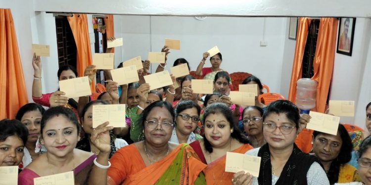 ৯ বনমালিপুর মহিলা মোর্চার তরফ থেকে পোস্ট কার্ড প্রেরণ কর্মসূচি অনুষ্ঠিত হয়