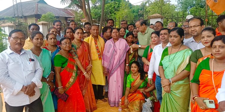 প্রধানমন্ত্রী নয় বছর পূর্তি উপলক্ষে ৪ বড়জলা লঙ্কামুড়া কমিউনিটি হলে সবার আয়োজন করা হয়