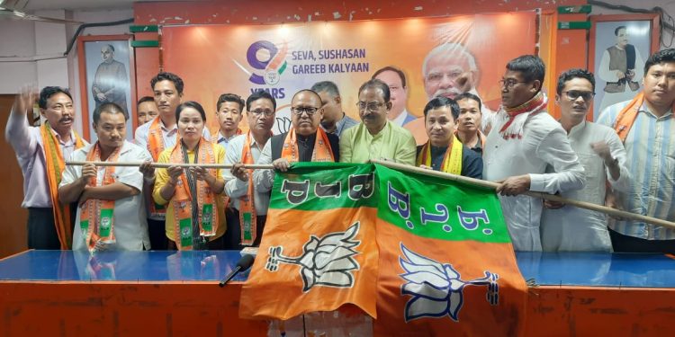 ১৩জন লিডারের  তিপ্রা মথা ছেড়ে বিজেপিতে যোগদান