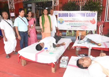 রথযাত্রা উপলক্ষে ইসকনে রক্তদান শিবিরের আয়োজন করা হয়