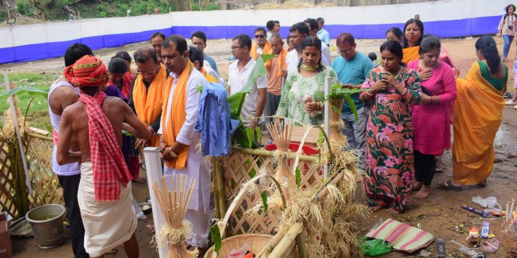 জনজাতিদের অন্যতম উৎসব গড়িয়া উৎসব অনুষ্ঠিত হচ্ছে