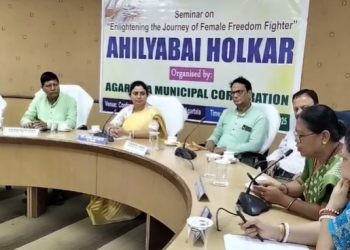 রানী অহলাবায় হুলকরের ৩০০ বছর পূর্তি উপলক্ষে বিভিন্ন অনুষ্ঠান এর আয়োজন করেন