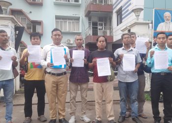 সংখ্যা লঘু ভাষা দপ্তরের আধিকার্তা অফিসে ত্রিপুরা মনিপুরী ছাত্র যুব সমন্বয় কমিটির ডেপুটেশন।