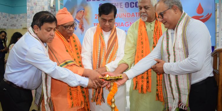 রোটারি ক্লাব আগরতলা সিটি পক্ষ থেকে রক্তদান শিবির 27 তম প্রতিষ্ঠা দিবসকে সামনে রেখে আগরতলার মন্ত্রীবাড়ি রোড টেরেজা ডায়াগনস্টিক সেন্টারে।