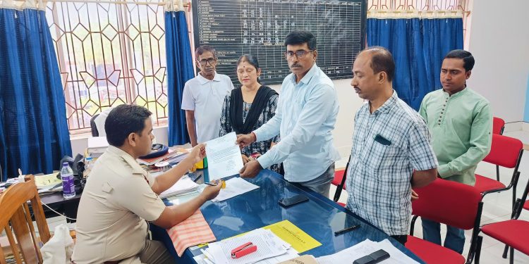 আজ  সিপিআইএম বড়জলা লোকাল কমিটির উদ্যোগে স্থানীয় নিরাপত্তা বিষয়ক বিভিন্ন দাবি নিয়ে ডেপুটেশন প্রধান করা হয়  এনসিসি থানায়