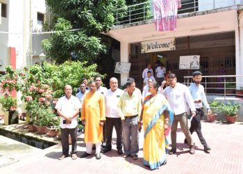 বিধানসভায় বানিয়ে দেওয়া সর্বদলীয় কমিটির একটি টিম