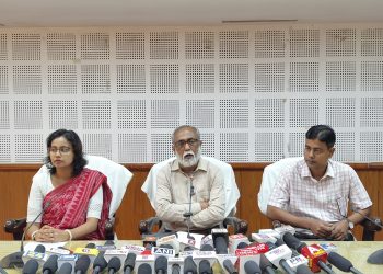 টেট ওয়ান টেট টু পরীক্ষার্থী দের বিভিন্ন প্রশ্নপত্র অভিযোগগুলো বিষয়ে সাংবাদিক সম্মেলন করে টিআরবিটি কর্তৃপক্ষ পক্ষ থেকে বিস্তারিত তুলে ধরেন সংবাদ মাধ্যমের সামনে সচিবালয়