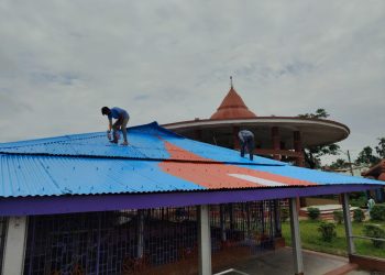 খারচি মেলার প্রস্তুতি চতুর্দশ দেবতা মন্দিরে জোর কদমে চলছে কাজ। গোটা বিষয় দেখতে আসেন পশ্চিম জেলার ভারপ্রাপ্ত সভাধিপতি বিশ্বজিৎ শীল।