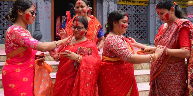 ম্বুবাচী, বিভিন্ন আঞ্চলিক ভাষায় অমাবতী বলেও পরিচিত। ভারতের একাধিক স্থানে অম্বুবাচী উৎসব, রজঃউৎসব নামেও পালিত হয়।