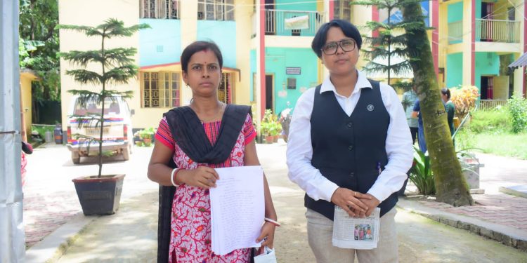 একই পরিবারের দুই মহিলা এবং নাবালিকা দুষ্কৃতি হামলায় আহত ! অথচ মহিলাদের স্বামীদের বিরুদ্ধে মামলা নিয়েছে পূর্ব থানার পুলিশ।