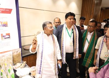 প্রথমবারের মতো রাজ্যভিত্তিক অর্গানিক বায়ার সেলার মিট এই অনুষ্ঠানটি হয় হোটেল পলু টাওয়ারে উপস্থিত ছিলেন মন্ত্রী রতন লাল নাথ।