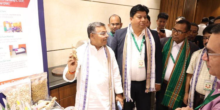 প্রথমবারের মতো রাজ্যভিত্তিক অর্গানিক বায়ার সেলার মিট এই অনুষ্ঠানটি হয় হোটেল পলু টাওয়ারে উপস্থিত ছিলেন মন্ত্রী রতন লাল নাথ।