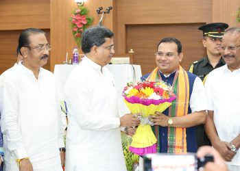 নতুন মন্ত্রী হিসেবে শপথ গ্রহণ করলেন কিশোর বর্মন।