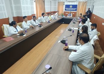 হাসপাতালে রোগী কল্যাণ সমিতির বৈঠকে উপস্থিত ছিলেন স্বাস্থ্য দপ্তরের মন্ত্রী তথা মুখ্যমন্ত্রী ডাক্তার মানিক সাহা, স্বাস্থ্য সচিব কিরণ গিত্বে স্বাস্থ্য দপ্তরের অধিকর্তা ডাক্তার তপন মজুমদার