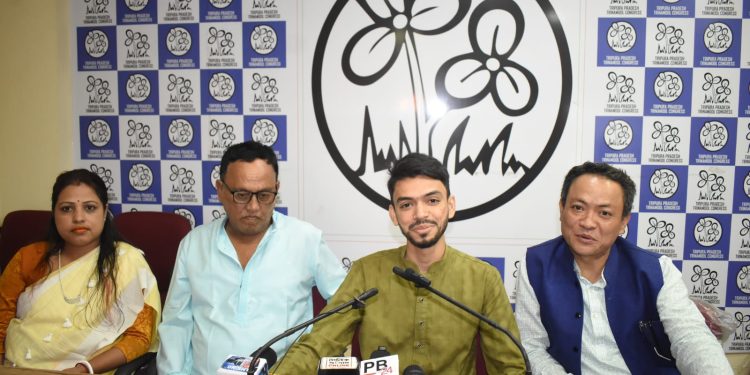 ত্রিপুরা প্রদেশ তৃণমূল কংগ্রেস ভবনে এক সাংবাদিক সম্মেলনের আয়োজন করা হয়