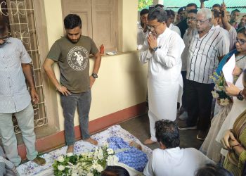 রবিবার দিল্লির AIIMS প্রয়াত প্রদীপ দত্ত ভৌমিক, সোমবার মরদেহ আগরতলায় পৌঁছায়।