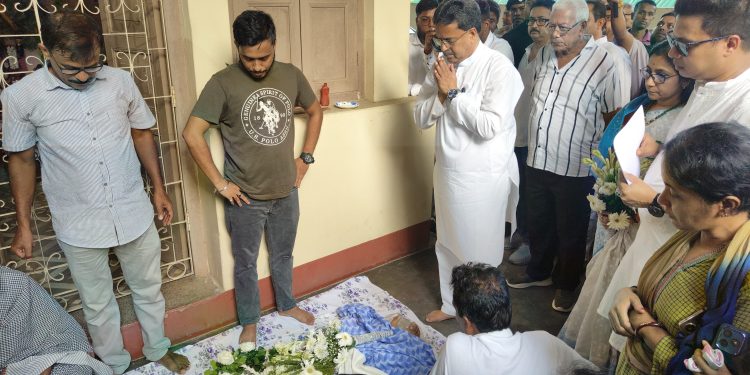 রবিবার দিল্লির AIIMS প্রয়াত প্রদীপ দত্ত ভৌমিক, সোমবার মরদেহ আগরতলায় পৌঁছায়।