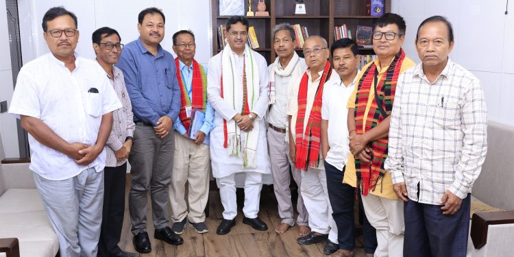 জনজাতি সমাজপতিদের সাথে আলোচনায় মুখ্যমন্ত্রী