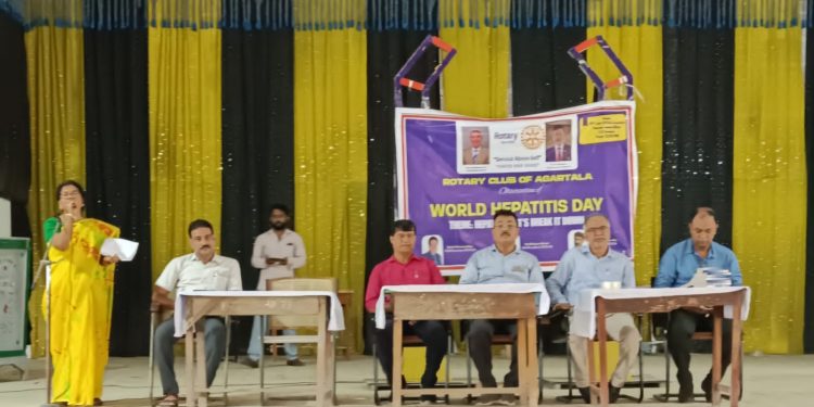 বিশ্ব হেপাটাইটিস দিবস উপলক্ষে রোটারি ক্লাব অফ আগরতলার উদ্যোগে সচেতনতামূলক আলোচনা সভা।
