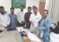 বিজেপি যুব মোর্চার তরফে বিভিন্ন কলেজে ভর্তি প্রক্রিয়ার সমস্যা নিয়ে মহাকরণে উচ্চশিক্ষা দপ্তরের মন্ত্রী কিশোর রায় বর্মনের কাছে ডেপুটেশন জমা দিলেন প্রতিনিধিরা।