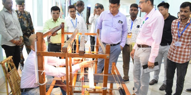 আগরতলার প্রজ্ঞা ভবনে অনুষ্ঠিত হল ১১তম জাতীয় তাঁত দিবস। 