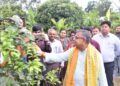 নাগিছড়া স্টেশনে কৃষিমন্ত্রী রতন লাল নাথের আম চারা রোপণ ও রামবুটান চাষ পরিদর্শন