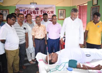 মহান ক্লাবের উদ্যোগে স্বেচ্ছায় রক্তদান কর্মসূচি অনুষ্ঠিত হলো