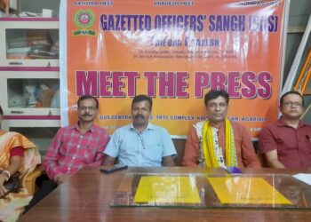 গেজেটেড অফিসার্স’ সঙ্ঘ ত্রিপুরা প্রদেশের উদ্যোগে আগরতলায় সাংবাদিক সম্মেলন 