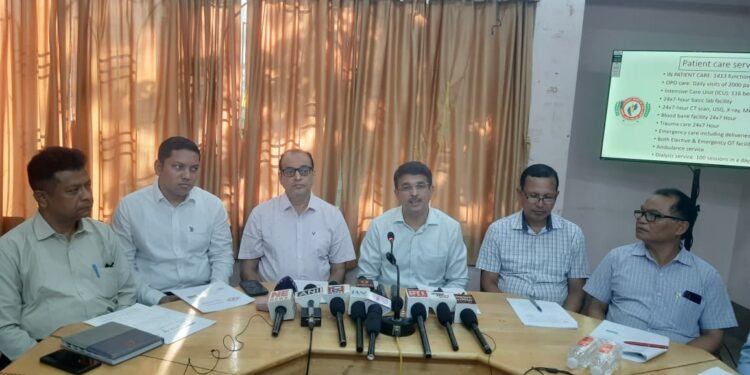 আগরতলা প্রেস ক্লাবে স্বাস্থ্য দপ্তরের সচিব ও কর্মকর্তাদের সাংবাদিক সম্মেলন আয়োজন 