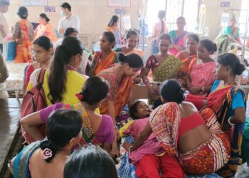 চিকিৎসায় গাফিলতির অভিযোগে ক্ষোভে ফেটে পড়লেন মৃত ছাত্রীর পরিবার ও স্থানীয়রা