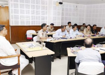 আগরতলার যানজট নিরসনে মুখ্যমন্ত্রী ডা. মানিক সাহার নেতৃত্বে গুরুত্বপূর্ণ বৈঠক অনুষ্ঠিত 