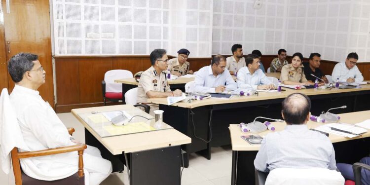 আগরতলার যানজট নিরসনে মুখ্যমন্ত্রী ডা. মানিক সাহার নেতৃত্বে গুরুত্বপূর্ণ বৈঠক অনুষ্ঠিত 