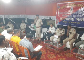 পূজাকে কেন্দ্র করে নিরাপত্তা ও শৃঙ্খলা রক্ষায় পুলিশ প্রশাসনের সঙ্গে পূজা উদ্যোক্তাদের বৈঠক।