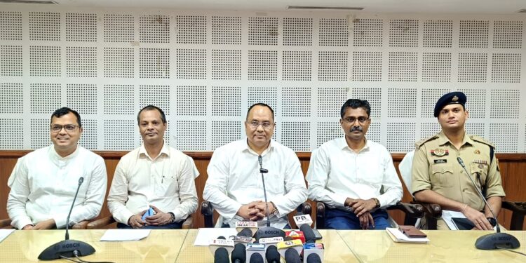 পূজোকে সামনে রেখে শব্দদূষণ রোধ ও পরিবেশ সুরক্ষায় বার্তা দিলেন মন্ত্রী সাংবাদিক বৈঠকে