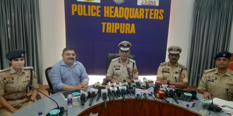 ত্রিপুরা পুলিশের উদ্যোগে গুরুত্বপূর্ণ সংবাদ সম্মেলন