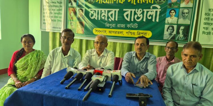 বিজেপির নীরবতার মাঝে মুখ্যমন্ত্রীর পক্ষ নিয়ে সরব হল ‘আমরা বাঙালি’ সংগঠন!