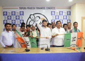 তৃণমূল কংগ্রেসে নতুন রক্ত! কুর্তি কদমতলা ও সোনাছড়ি থেকে ৩৫ জন কর্মীর যোগদান অনুষ্ঠানে উচ্ছ্বাসে মেতেছে দল।