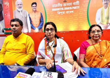 বন্দে মাতরমের ১৫০ বছর! ঐতিহ্য ও দেশপ্রেমের আবহে বিশেষ কর্মসূচির ঘোষণা করলেন ত্রিপুরা প্রদেশ বিজেপির সাধারণ সম্পাদিকা পাপিয়া দত্ত।