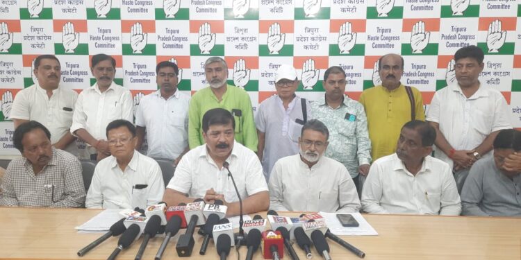 বিজেপি সরকারের বিরুদ্ধে একাধিক অভিযোগ তুলে ত্রিপুরা প্রদেশ কংগ্রেস ভবনে অনুষ্ঠিত হল গুরুত্বপূর্ণ সাংবাদিক সম্মেলন।