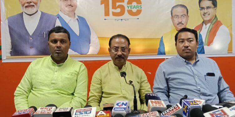 আসন্ন পাহাড় ভোট ঘিরে সংগঠন চাঙা করতে কৌশল নির্ধারণে বৈঠকে প্রদেশ বিজেপি নেতৃত্ব।