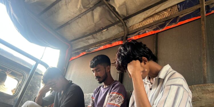 বর্ডার গোলচক্কর এলাকায় মা/রপি/টের ঘটনায় জড়িতদের গ্রে/প্তারে সক্রিয় ভূমিকা নিল পশ্চিম থানার পুলিশ।