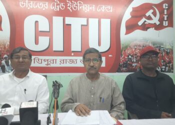 সোনামুড়া রুটের ৪টি বাস লাইনচ্যুতির প্রতিবাদে ক্ষোভ প্রকাশ সিটু নেতৃত্বের।