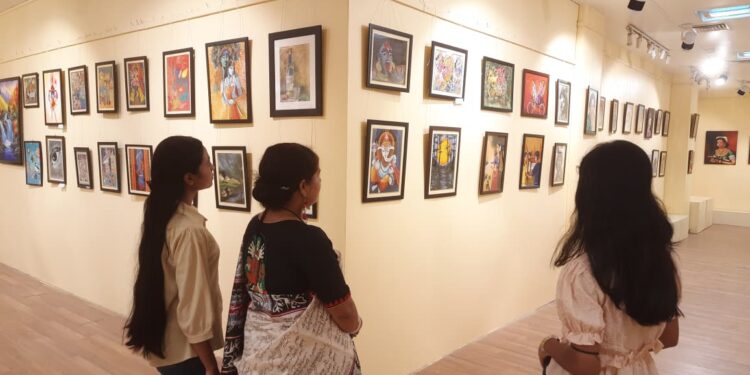 আগরতলার নজরুল কলাক্ষেত্রে কালার’র উদ্যোগে শিশুদের চিত্রাঙ্কন প্রদর্শনীর উদ্বোধন। ১৭ নভেম্বর পর্যন্ত চলবে প্রদর্শনী।