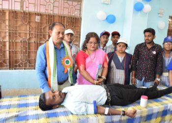 মহাত্মা গান্ধী মেমোরিয়াল দ্বাদশ শ্রেণী বিদ্যালয়ে শুরু হল সাতদিনব্যাপী স্পেশাল NSS ক্যাম্প। উদ্বোধনী অনুষ্ঠানে উপস্থিত ছিলেন রাজ্যস্তরের NSS প্রোগ্রাম অফিসার মলয় লস্করসহ অন্যান্য অতিথিবৃন্দ।